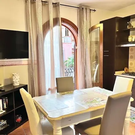 Apartment Mikros Front Sea