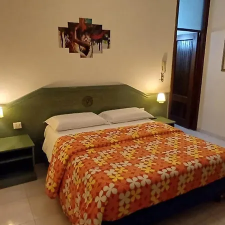Apartment Mikros Front Sea