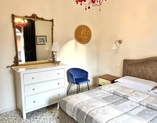 Mikros * ジャルディーニ・ナクソス