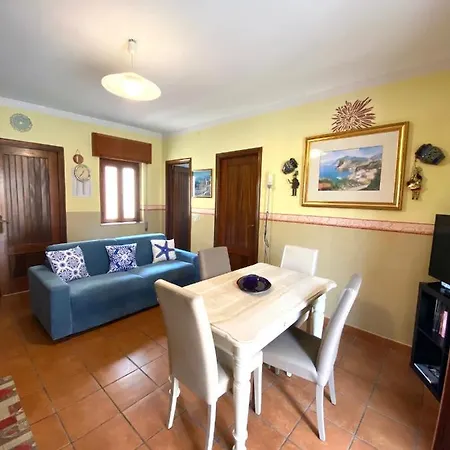 Apartment Mikros Front Sea *