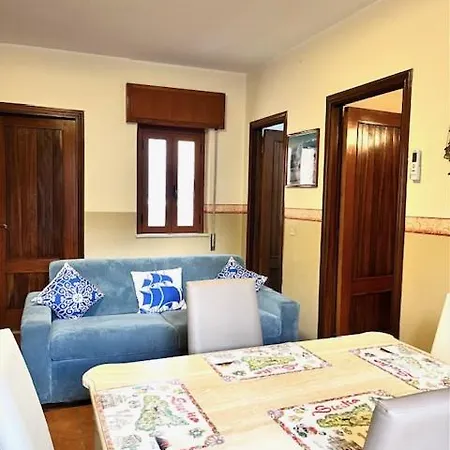 Mikros Front Sea Apartment *