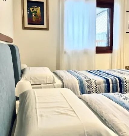 Mikros * 贾迪尼-纳克索斯