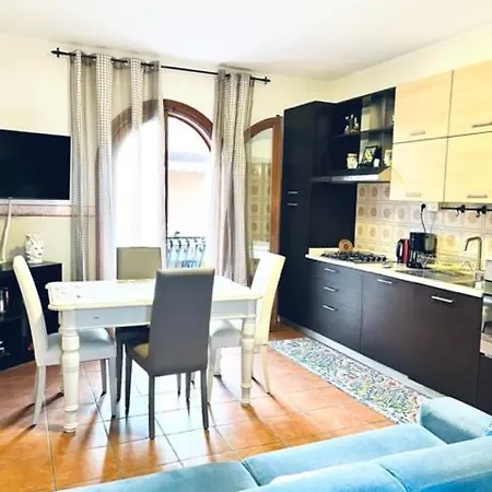 Mikros Front Sea Apartment
