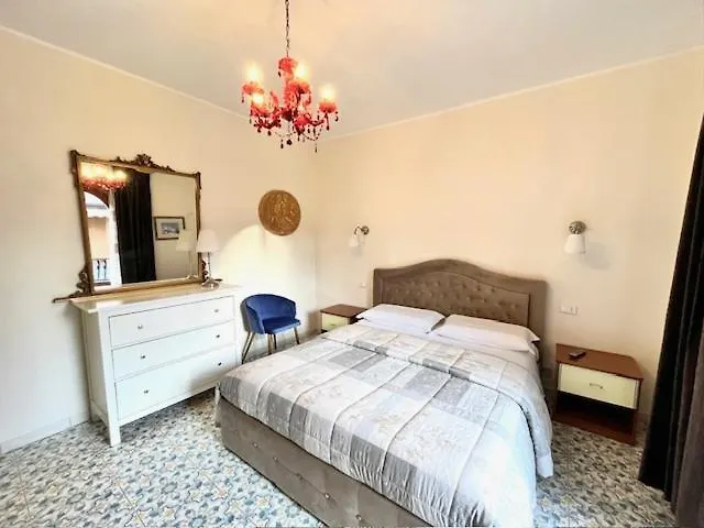 Mikros Giardini Naxos