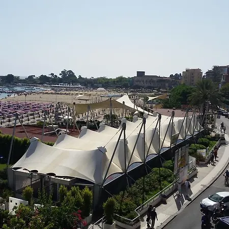 Lägenhet Mikros Giardini Naxos